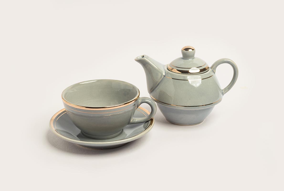 https://taooftea.com/wp-content/uploads/2020/11/one-cup-teapot-lady-earl-grey-sl-3.jpg